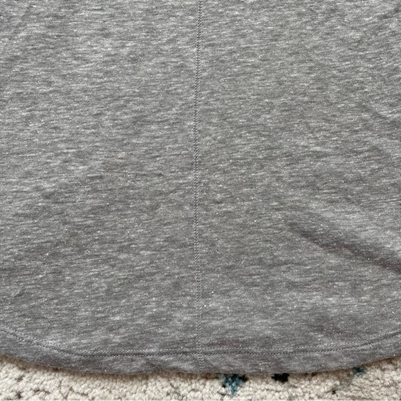 ⭐️ 2 for $10!! ⭐️ Old Navy Active Racerback Tee - Picture 6 of 8